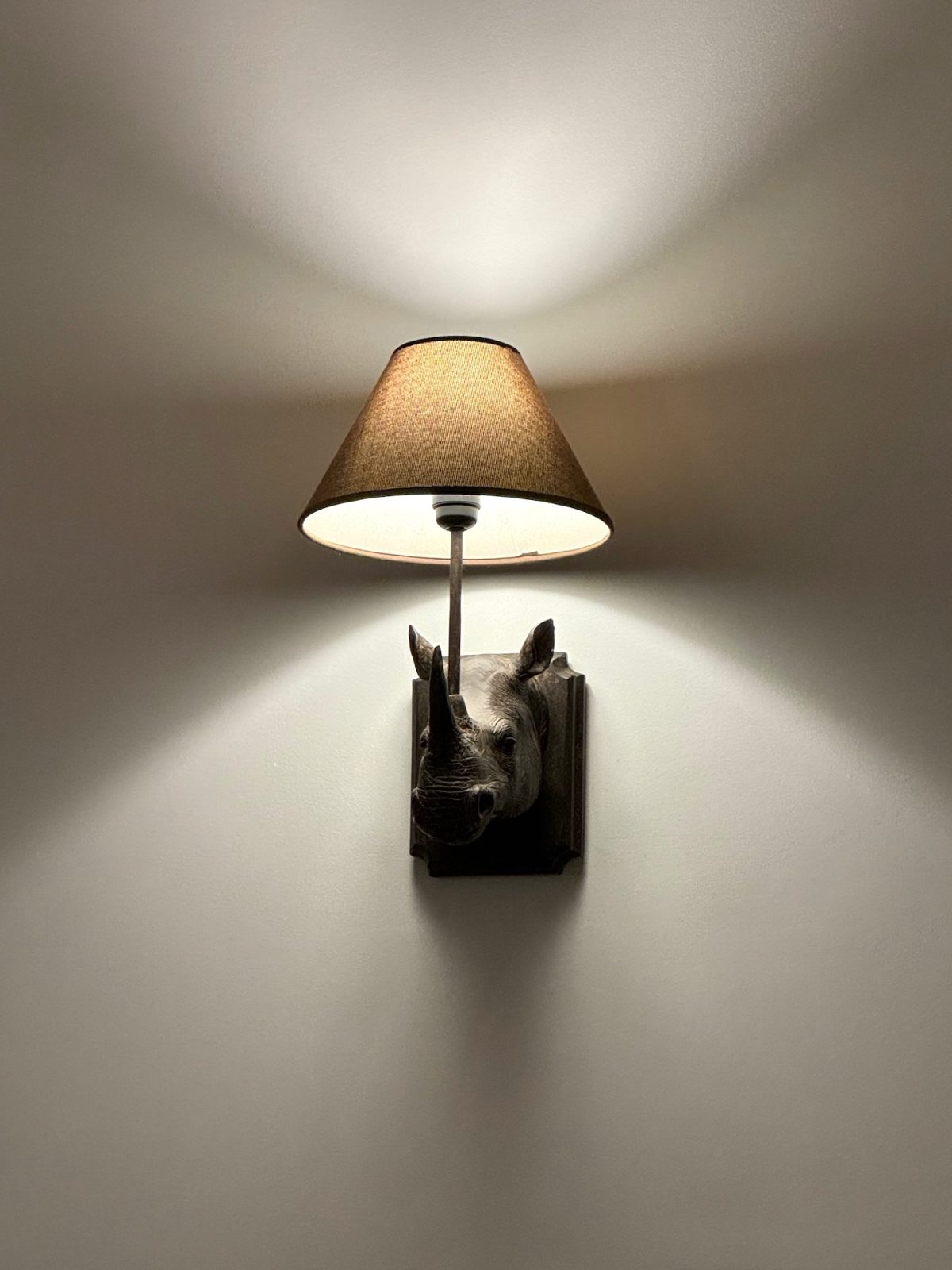 Lampe im Elosta in Gros in Donostia-San Sebastián