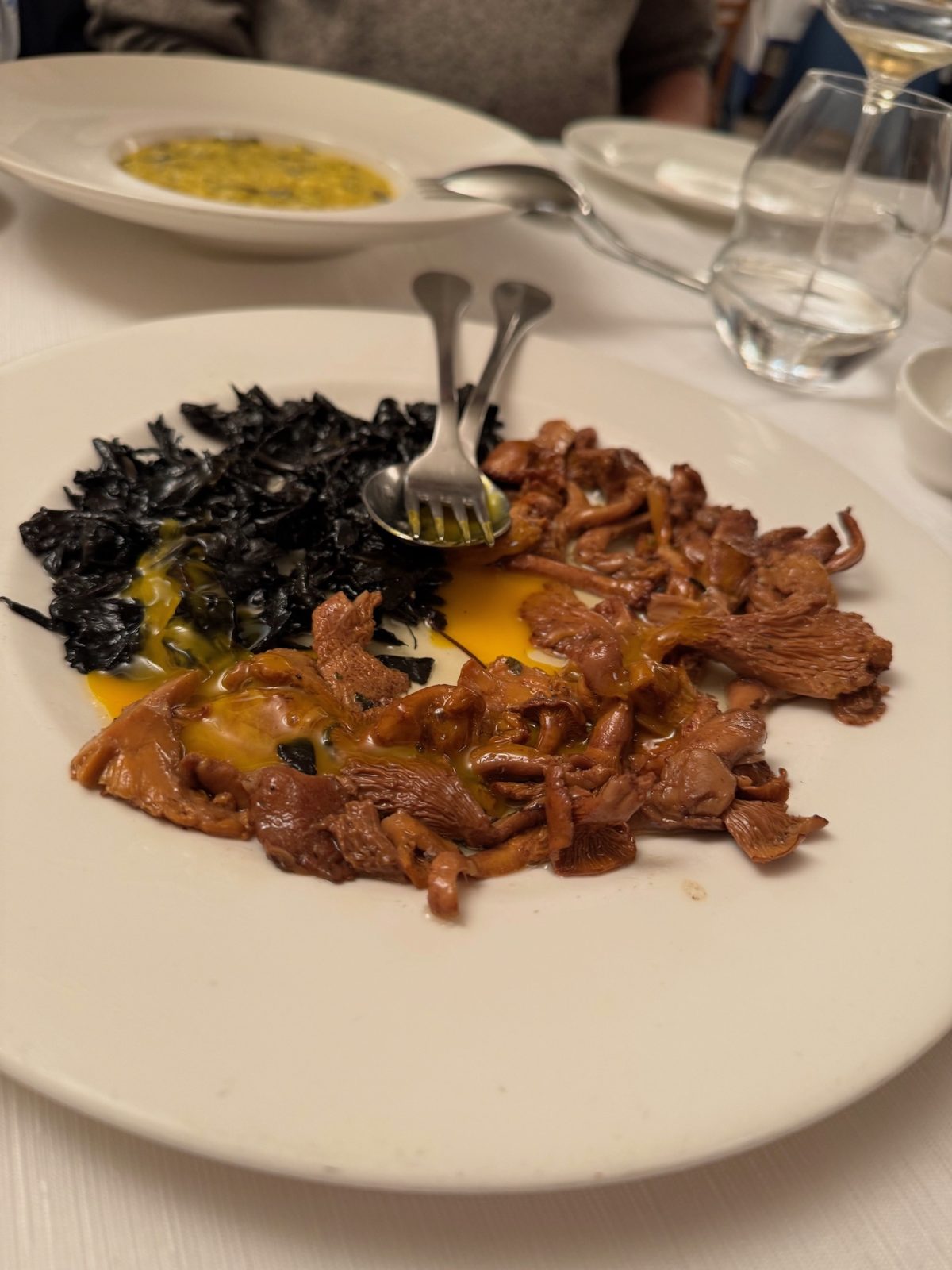 Pilzgericht im Ganbara in der Parte Vieja in Donostia-San Sebastián