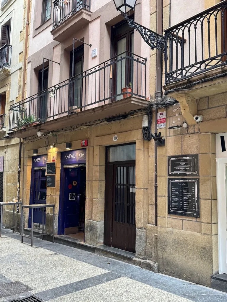 Aussenbereich Kapadokia Altstadt Donostia-Sebastián im Baskenland