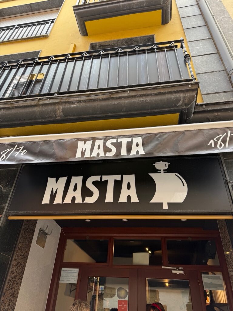 Aussenbereich in Masta Taberna in Zarautz im Baskenland