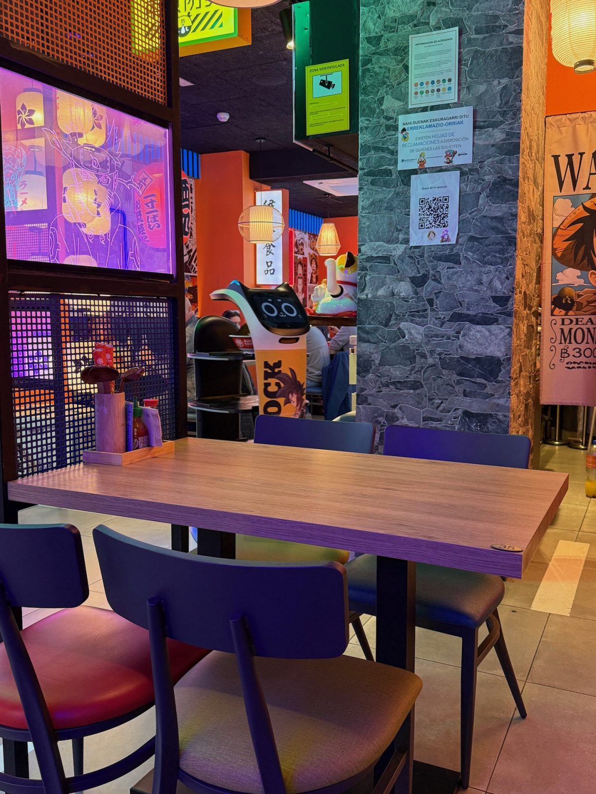 Tisch im Buga Ramen in Donostia-San Sebastián im Baskenland