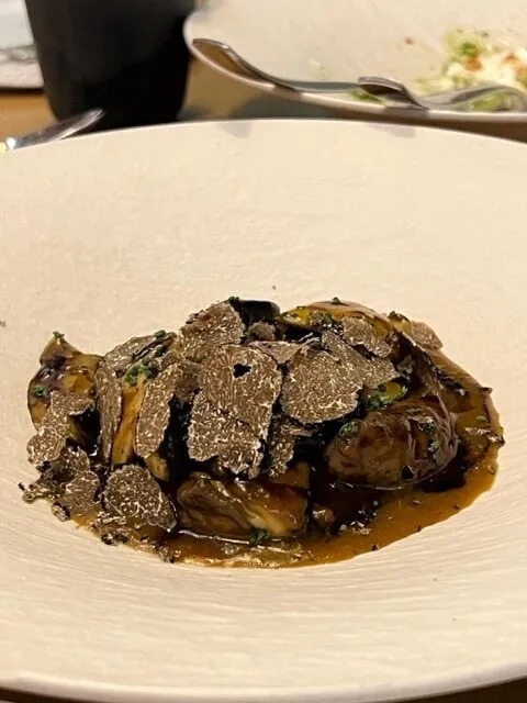 Getrüffelte Artischocken im Restaurant Casa 887 in Donostia-San Sebastián