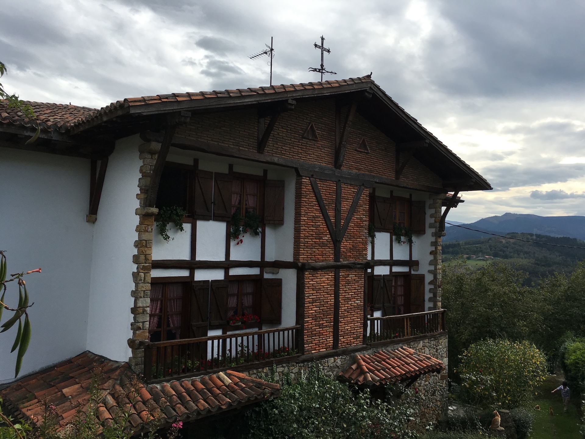 Historisches baskisches Caserío des Restaurant Andra Mari in Galdakao bei Bilbao
