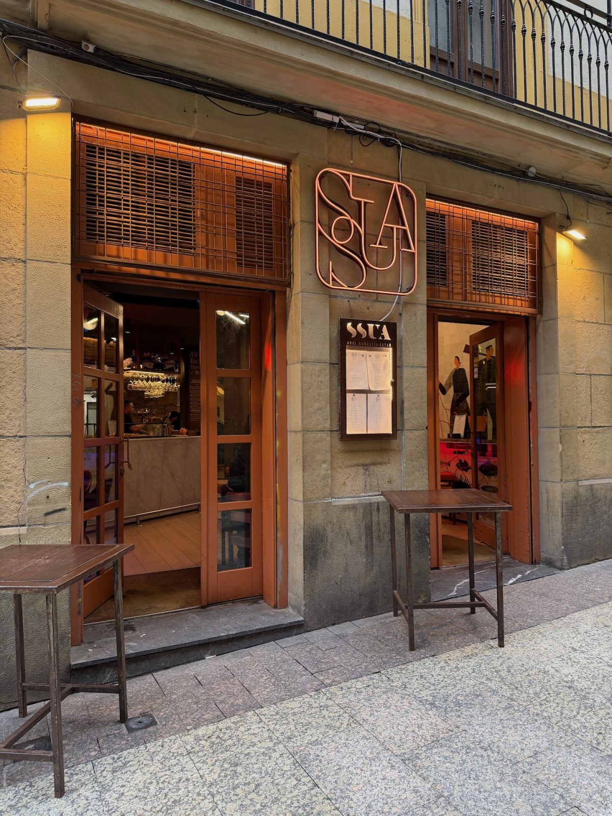 Aussenbereich des SSUA in der Altstadt Donostia-San Sebastián